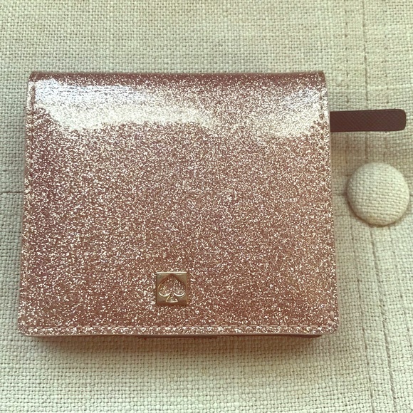 kate spade Handbags - ♠️ Rose Gold Wallet